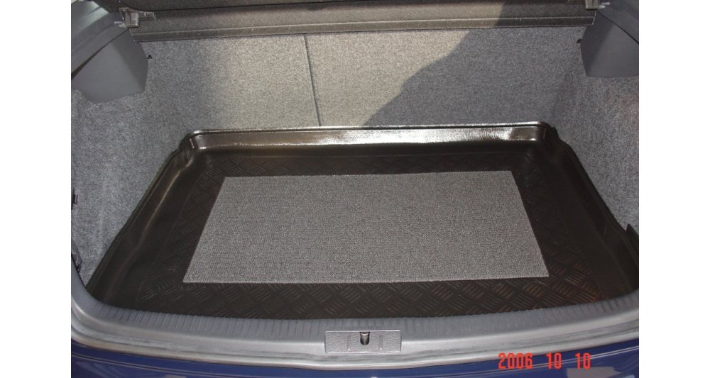 Volkswagen Golf V/VI 3/5-deurs hatchback 2003 t/m 2012 (met normaal reservewiel) - Guardliner Kofferbakmat Volkswagen Golf V/VI 3/5-deurs hatchback 2003 t/m 2012 (met normaal reservewiel) - Guardliner Kofferbakmat
